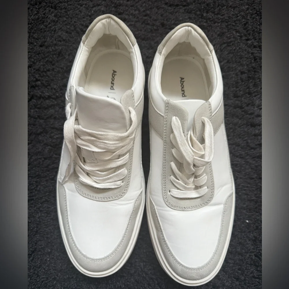 ABOUND MENS LEATHER SNEAKER SZ 10